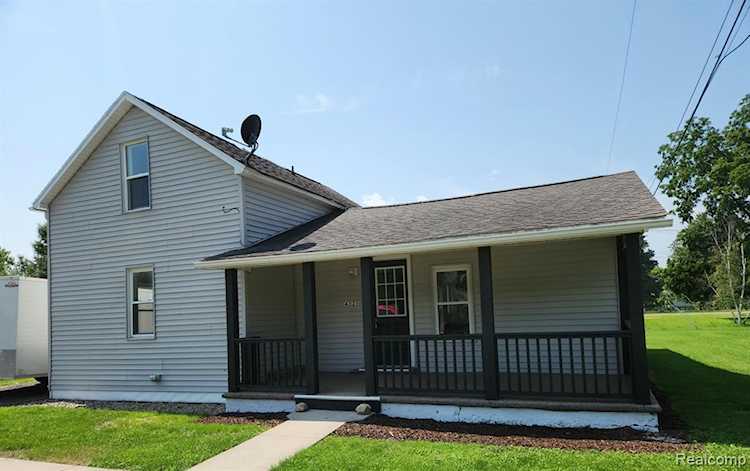 4325 Sherman St Cass City Vlg, MI 48726