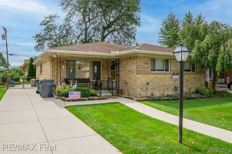14541 Lincoln Ave in Oak Park, MI Photo 1