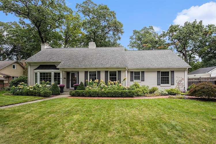 1034 SE Monterey Dr in East Grand Rapids, MI Photo 1