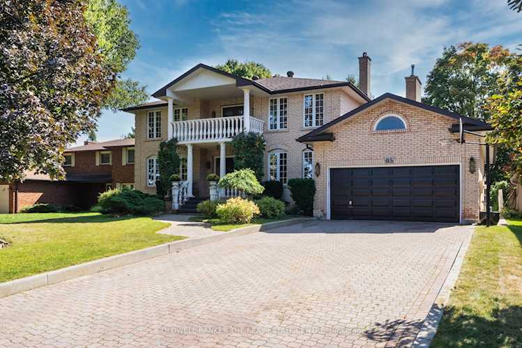 65 Woodcrest Rd Barrie, ON L4N 2V6