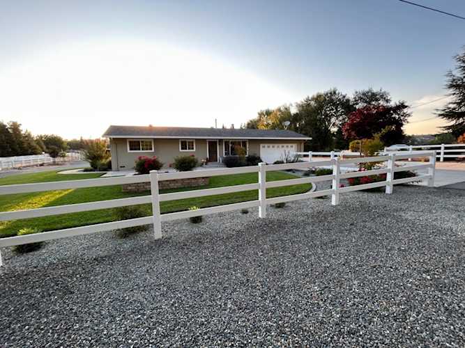 3032 Carlile Drive Loomis, CA 95650