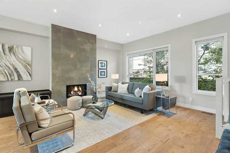 2417 2 Ave NW #5 Calgary, AB T2N0H5