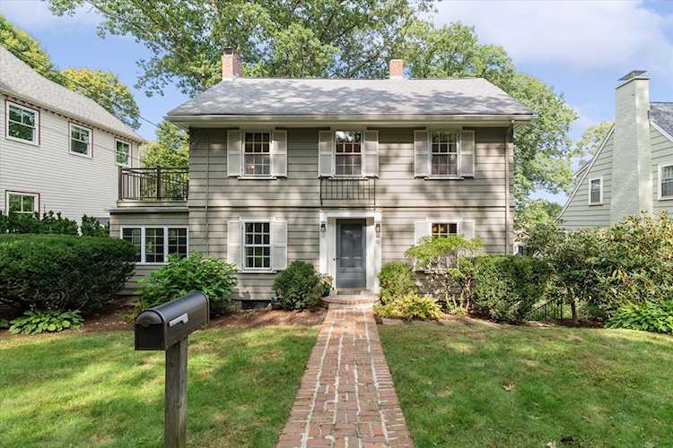 53 Trowbridge Ave Newton, MA 02460