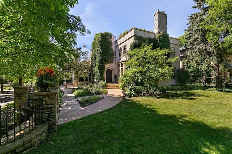 1820 Knox Avenue S Minneapolis, MN 55403