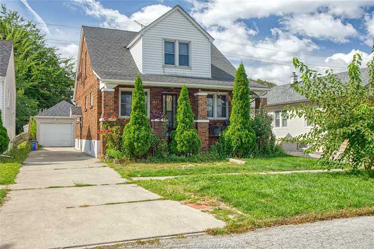 1847 Hickory Rd Windsor, ON N8W 3X3