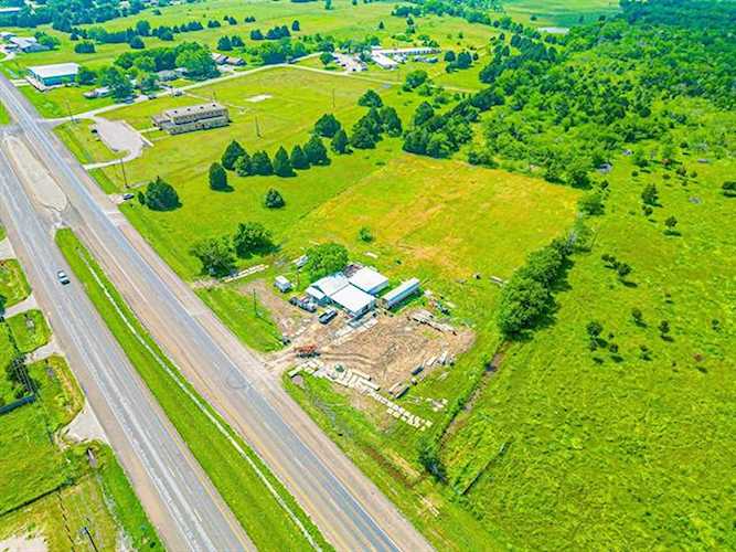 815 NE 2nd Street Kerens, TX 75144