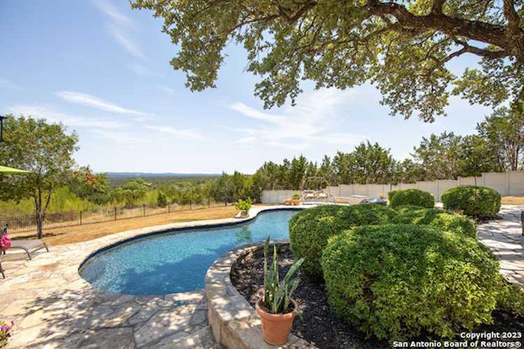 114 Indian Bluff Boerne, TX 78006