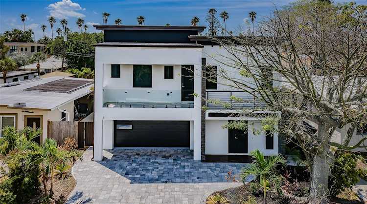 3212 E Maritana Dr St. Pete Beach, FL 33706