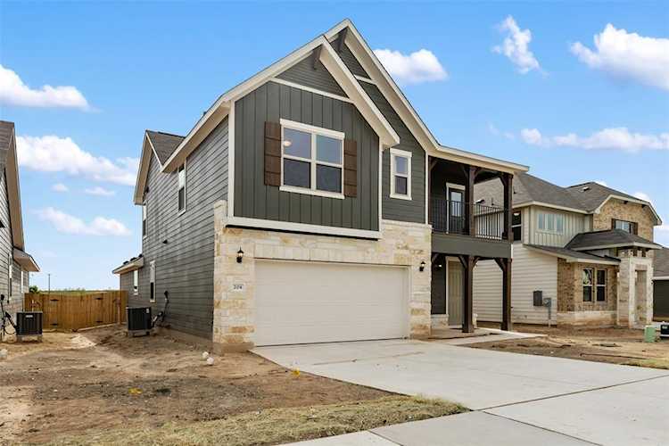 204 Palo Brea LOOP Hutto, TX 78634