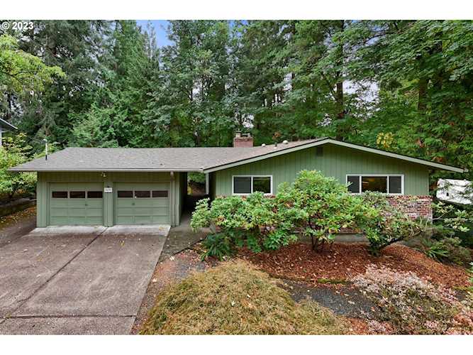 Buy, sell, or invest in property with Donna Roberts Group. Professional real estate services in Camas, WA & surrounding counties as well as Portland, OR Photo 1