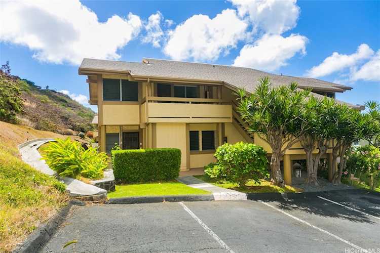 591 E Hahaione Street #B102 Honolulu, HI 96825