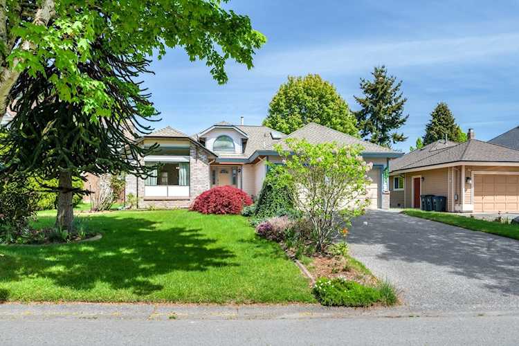 14873 21 Avenue Surrey, BC V4A 8L7