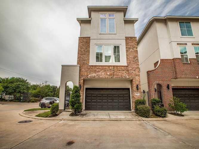 5634 Woodbrook Way Houston, TX 77081