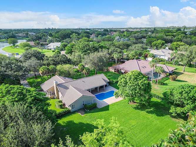7320 Dover Ct Parkland, FL 33067