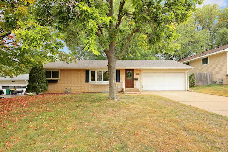 3612 June Avenue N Robbinsdale, MN 55422