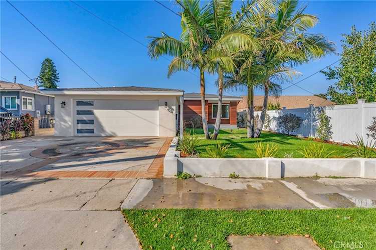 4227 W 130th St Hawthorne, CA 90250