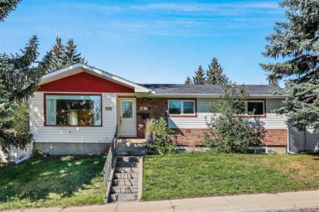 176 NW Capilano Crescent Calgary, AB T2L 0Z9