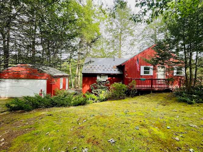 95 Riverside Dr Fremont, NH 03044