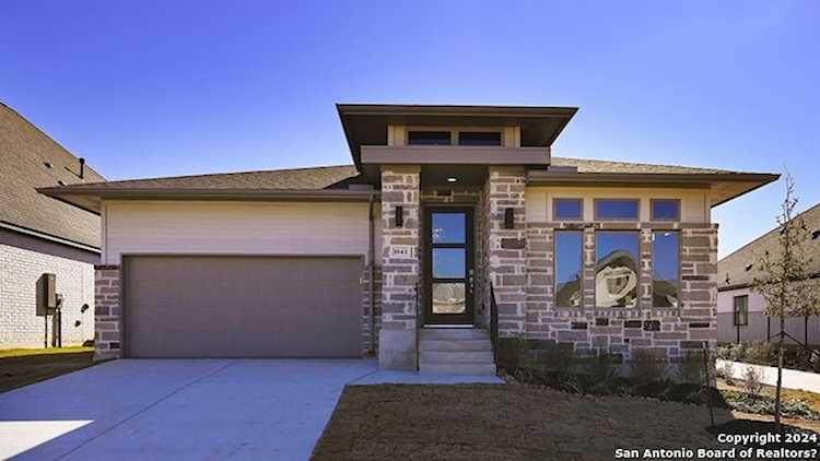 1843 Cowbird Avenue New Braunfels, TX 78132
