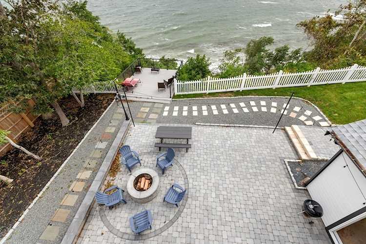 33-35 Seaview Dr Plymouth, MA 02360