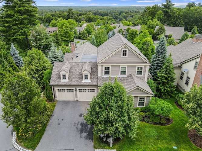 29 Pine Summit Cir #29 Weston, MA 02493