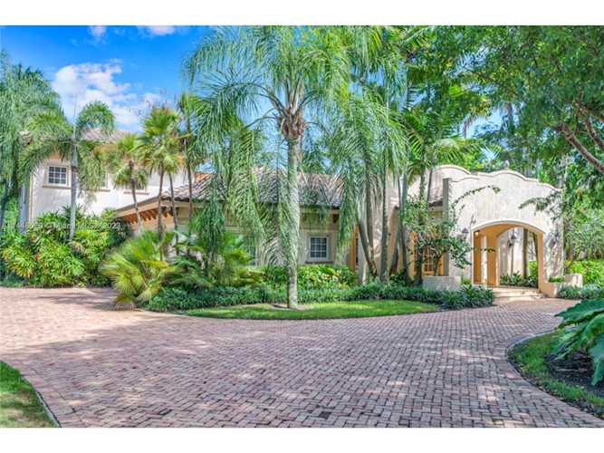 9601 SW 68th Ave Pinecrest, FL 33156