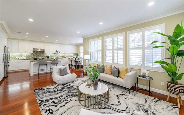 27 Oakfield Irvine, CA 92620 | MLS OC23176697 Photo 1