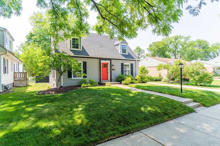 918 Webster Ln Des Plaines, IL 60016