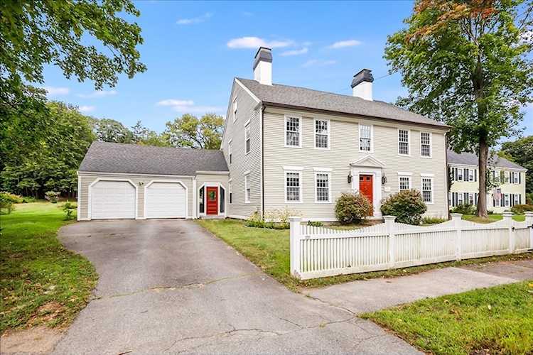 31 Wethersfield Street Rowley, MA 01969