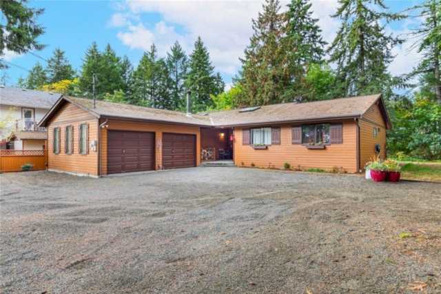 2115 Caledonia Ave Nanaimo, BC V9X 1R3