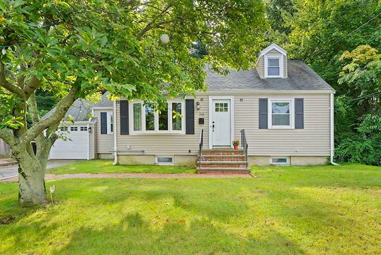 114 Park Ave W Weymouth, MA 02190 | MLS 73164941 Photo 1