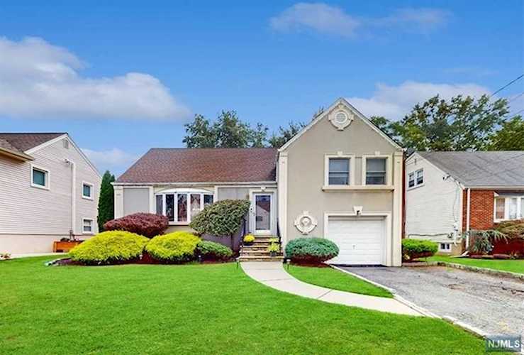 54 Howard Place Nutley, NJ 07110 | MLS 23029334 Photo 1