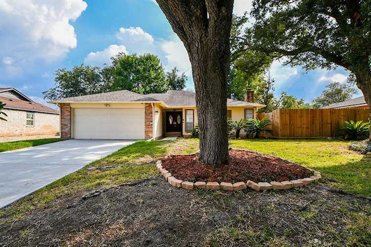 14015 Overbrook Ln Houston, TX 77077