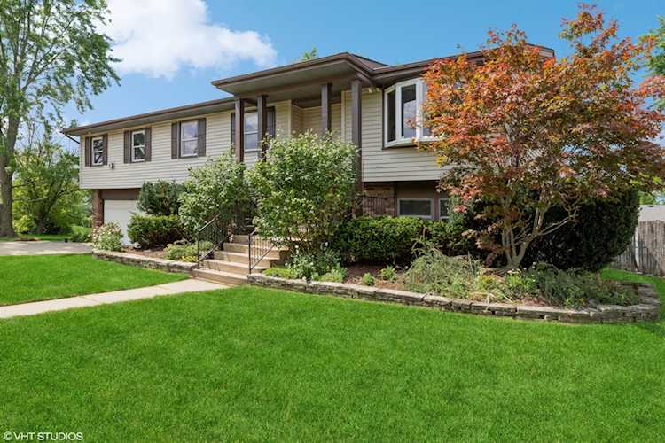 548 Kenilworth Ct Des Plaines, IL 60016 | MLS 11897509 | Burling Square Group Photo 1