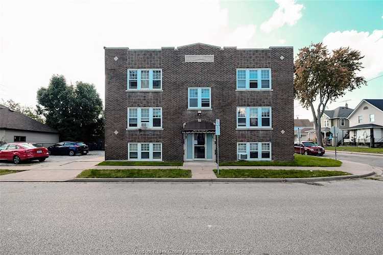 1009 Niagara St Windsor, ON N9A 3V3