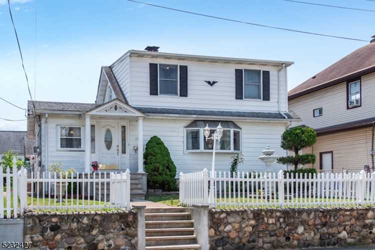 135 Spring St Passaic City, NJ 07055 | MLS 3853809 Photo 1