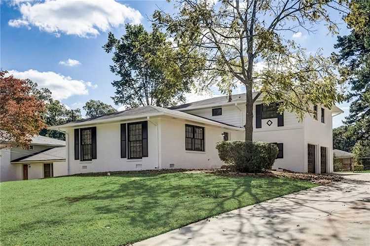 1894 Twin Falls Road Decatur, GA 30032