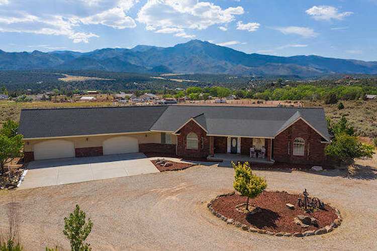 2536 S Badger Way New Harmony, UT 84757