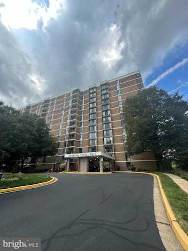2300 Pimmit Dr #1018 For Sale in Falls Church Photo 1