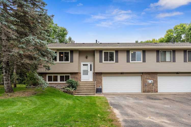 5976 Dellwood Avenue Shoreview, MN 55126