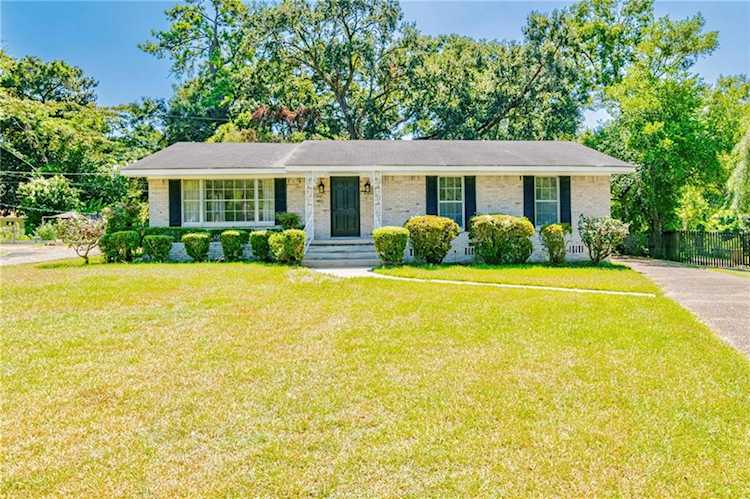 411 E Fontainebleau Drive Mobile, AL 36606