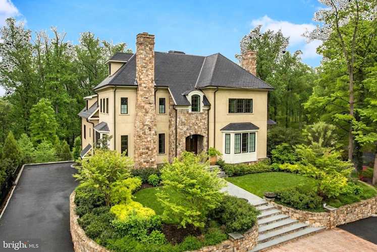 2507 Foxhall Rd NW Washington, DC 20007