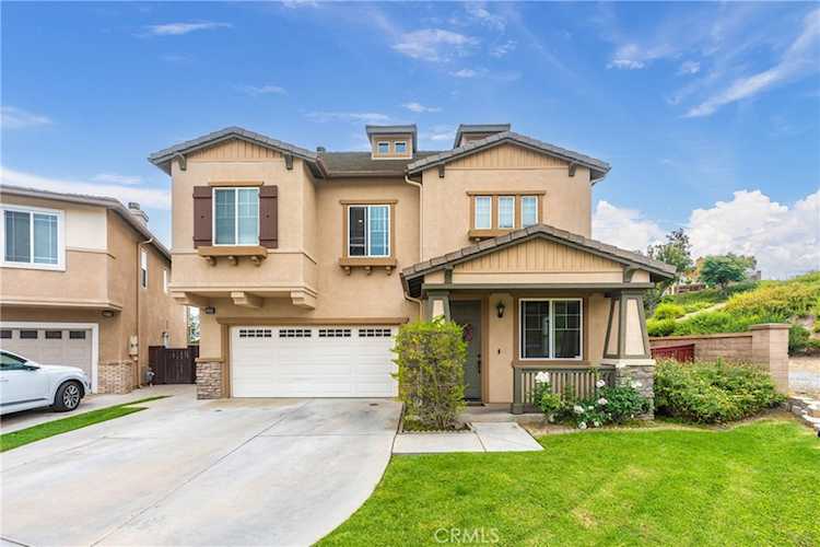 2200 Amelia Ct Signal Hill, CA 90755
