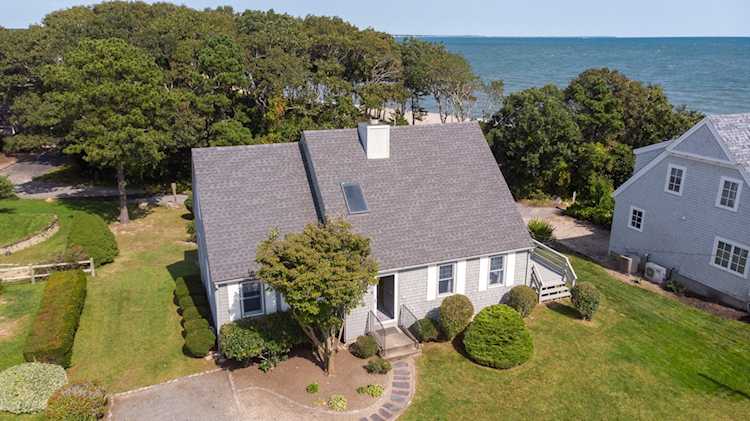 18 Starboard Lane Mashpee, MA 02649 | MLS 22304137 Photo 1