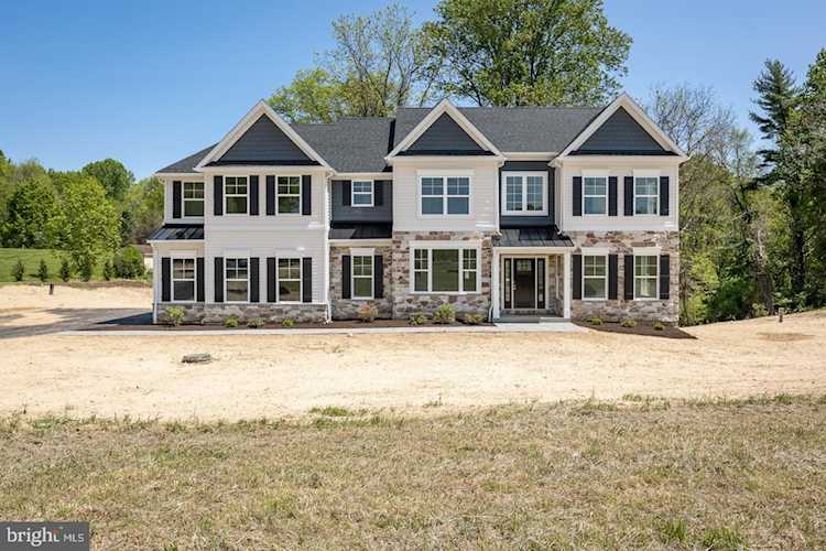 1051 E Glenhall Rd Kennett Square, PA 19348