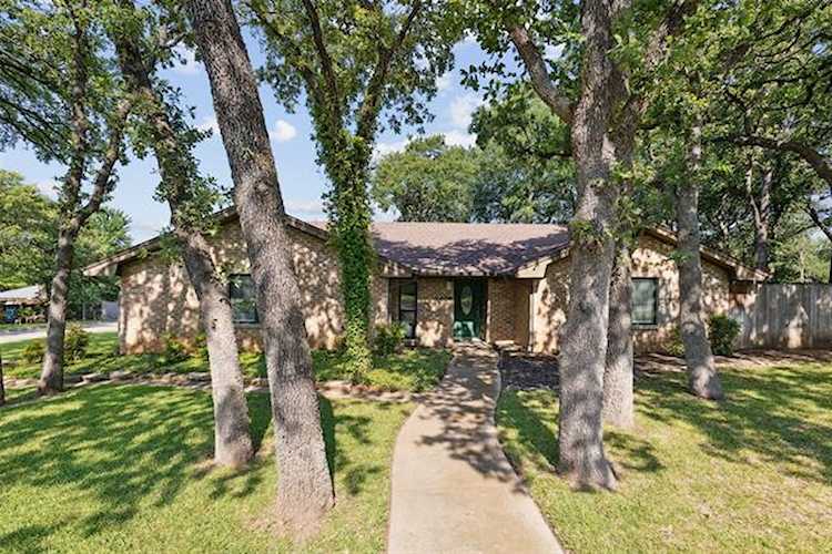 5409 Valley View Drive W Colleyville, TX 76034