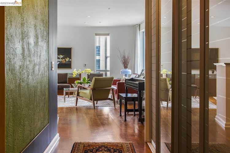 200 2nd St #315 Oakland, CA 94607