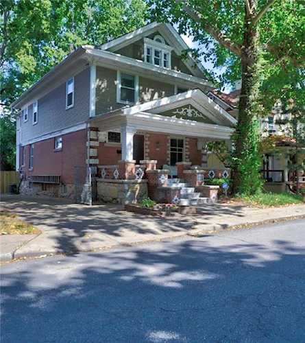 3919 Clark Ave Kansas City, MO 64111