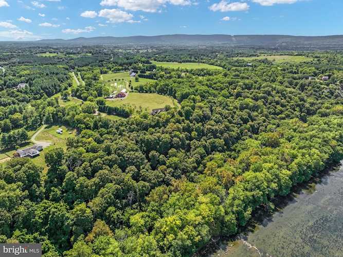 11407 Olde Stone Ln Lovettsville, VA 20180