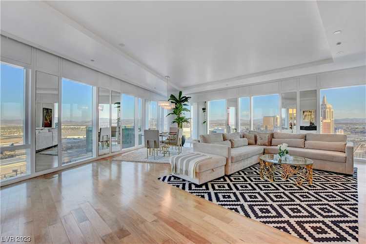 3750 Las Vegas Blvd #2904 Las Vegas, NV 89158